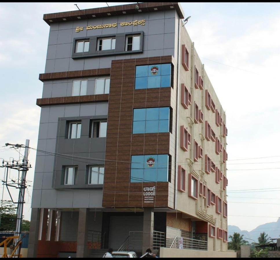 Golden Pride Hotel 카나카푸라 외부 사진