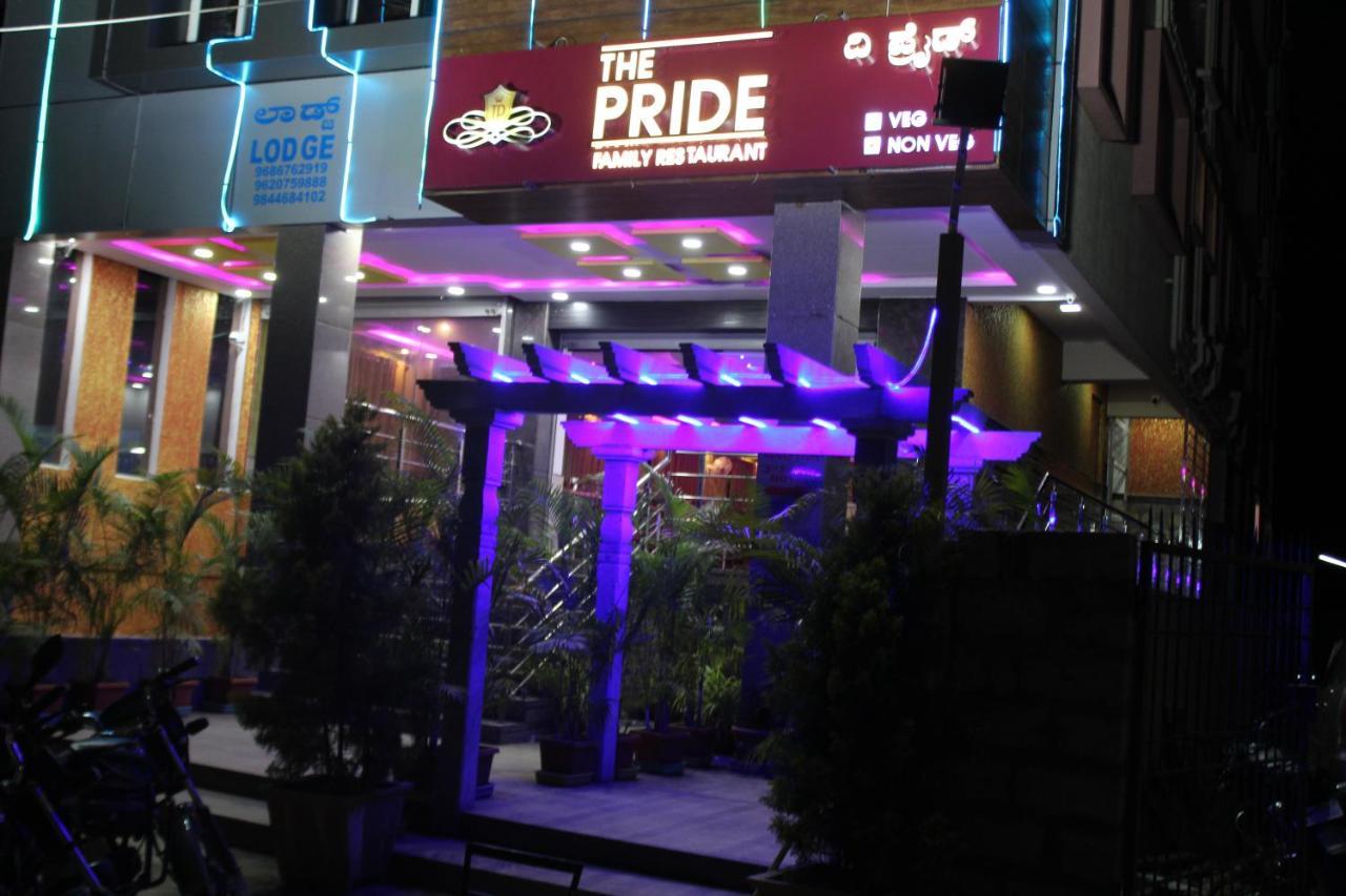 Golden Pride Hotel 카나카푸라 외부 사진