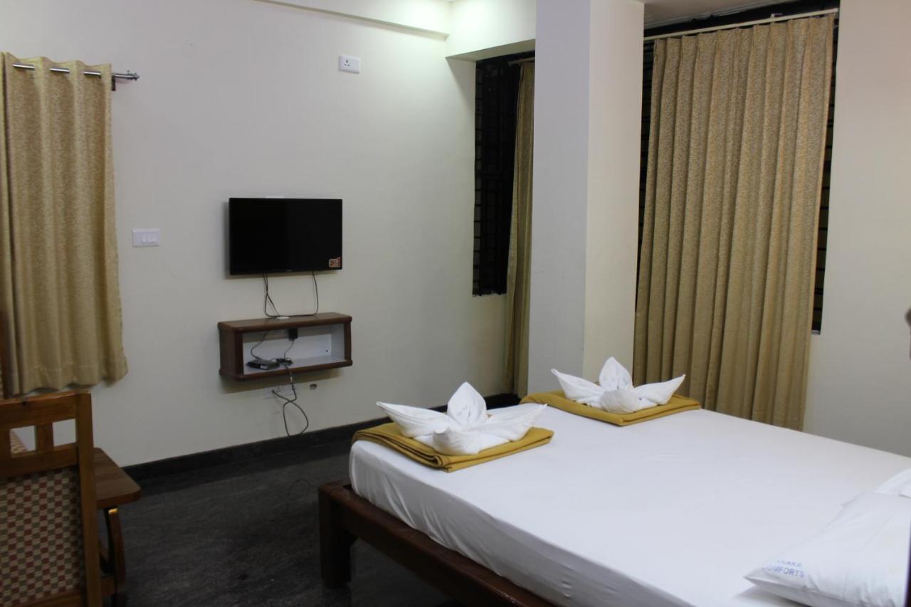 Golden Pride Hotel 카나카푸라 외부 사진