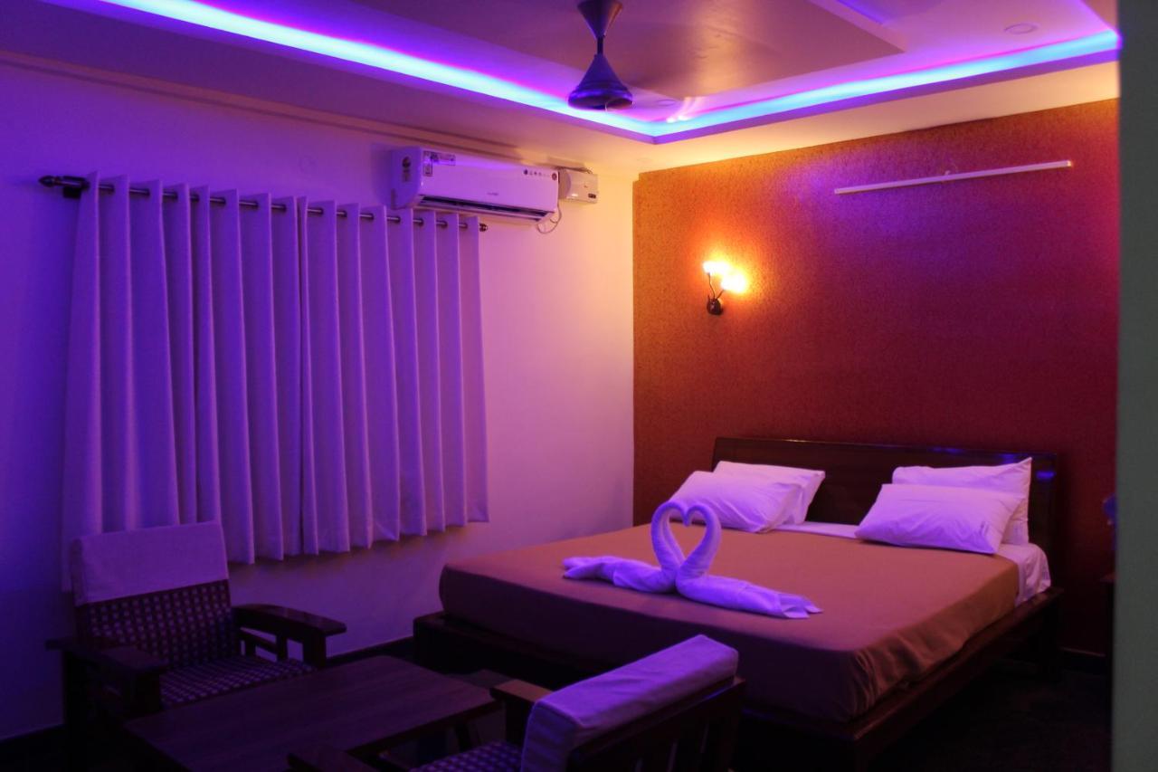 Golden Pride Hotel 카나카푸라 외부 사진