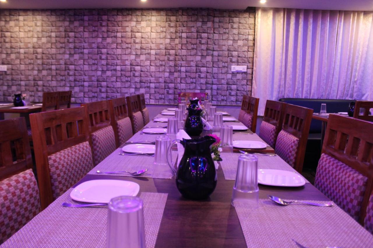 Golden Pride Hotel 카나카푸라 외부 사진