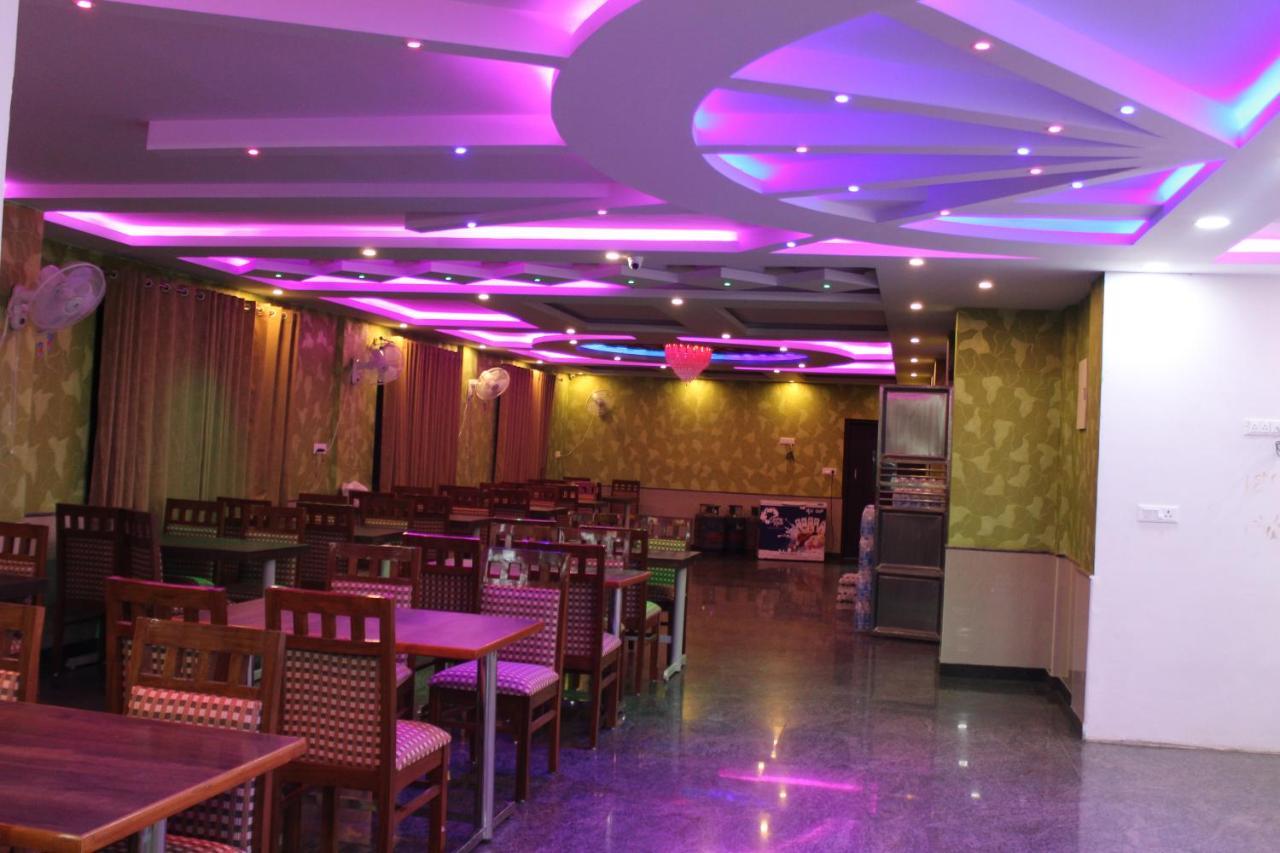 Golden Pride Hotel 카나카푸라 외부 사진