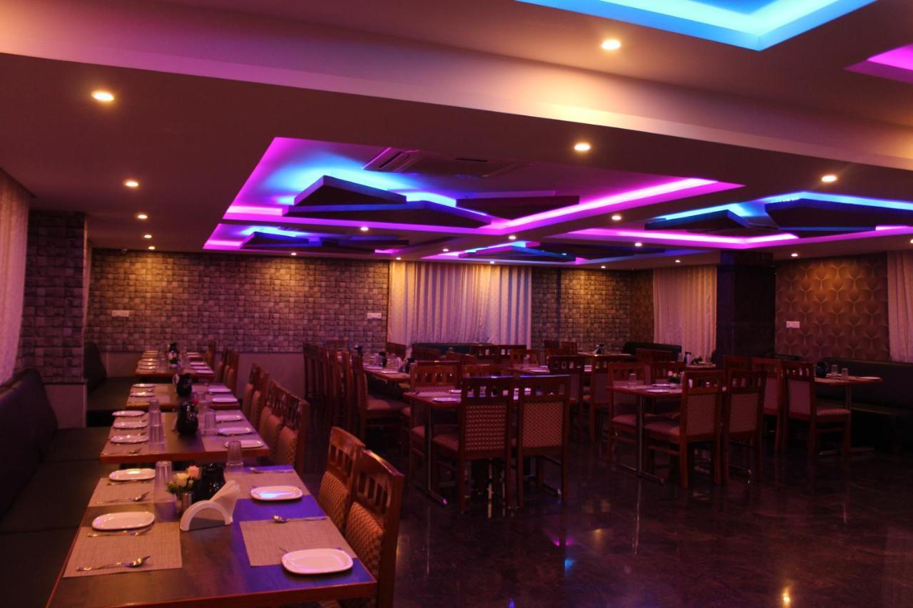 Golden Pride Hotel 카나카푸라 외부 사진